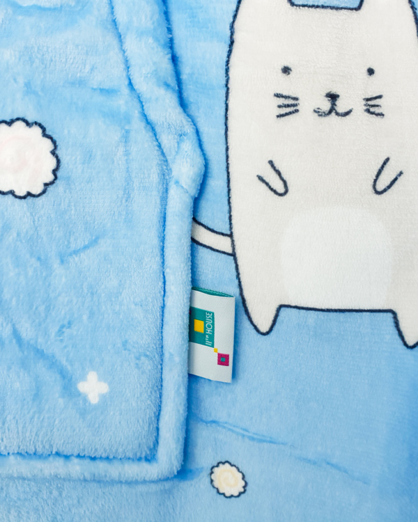 Close-Up Blue Cat Wearable Hooded Blanket